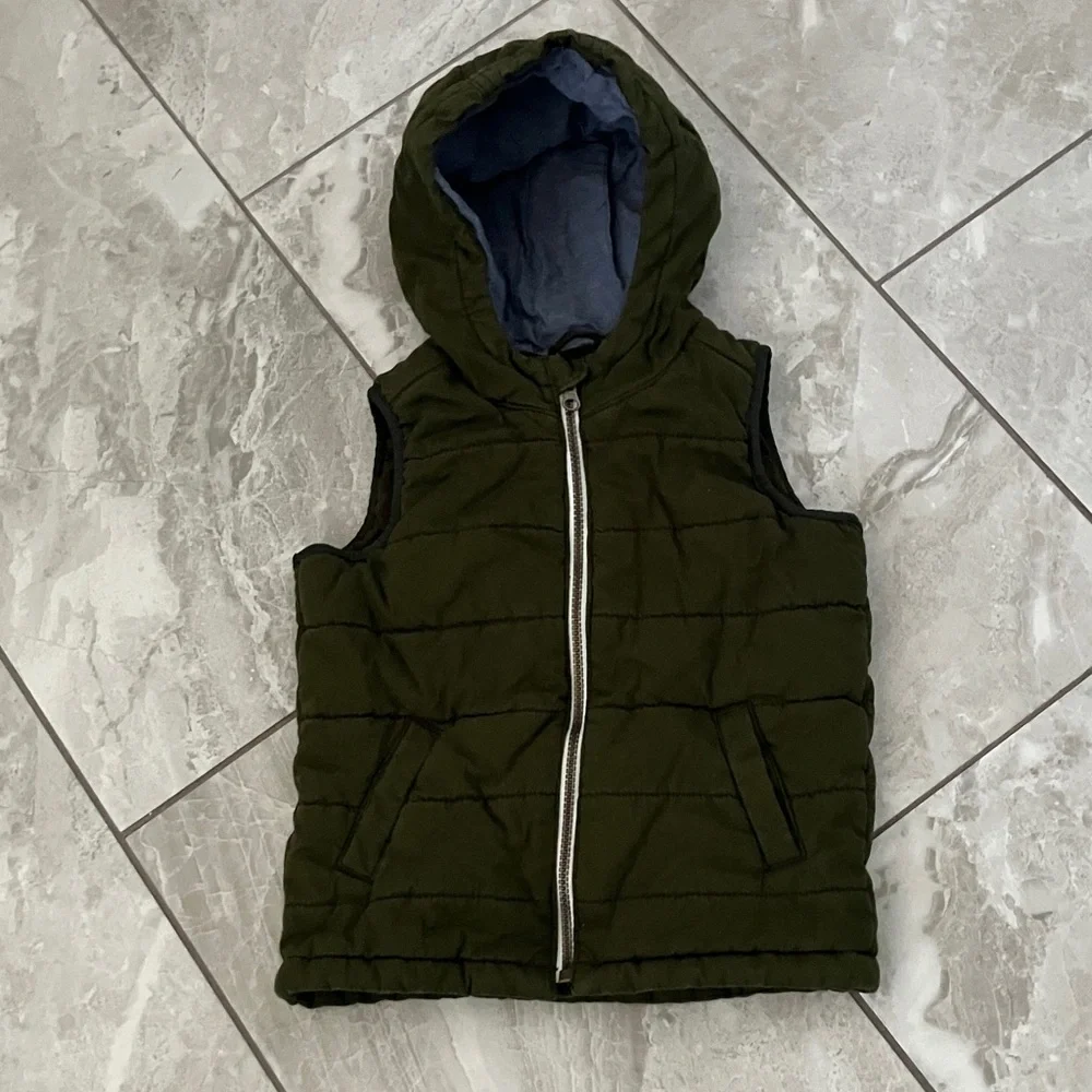 OLD NAVY Green Hooded Cotton quilt puff Vest for Toddler Boys | 5T